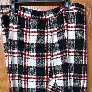 NWOT Women’s Plus Sz 4XL SHEIN Checkered Leggings in Black, White, and Red